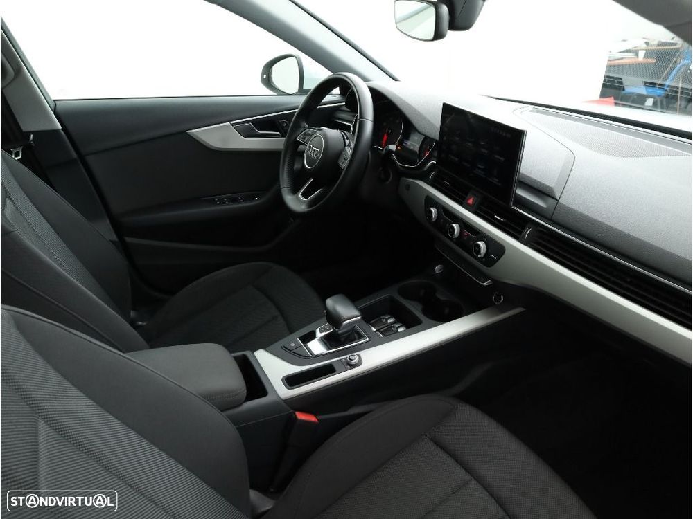 Audi A4 35 TDI S tronic - 14