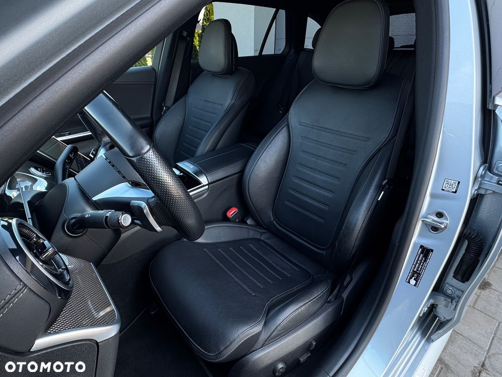 Mercedes-Benz Klasa C 300 d 9G-TRONIC - 35