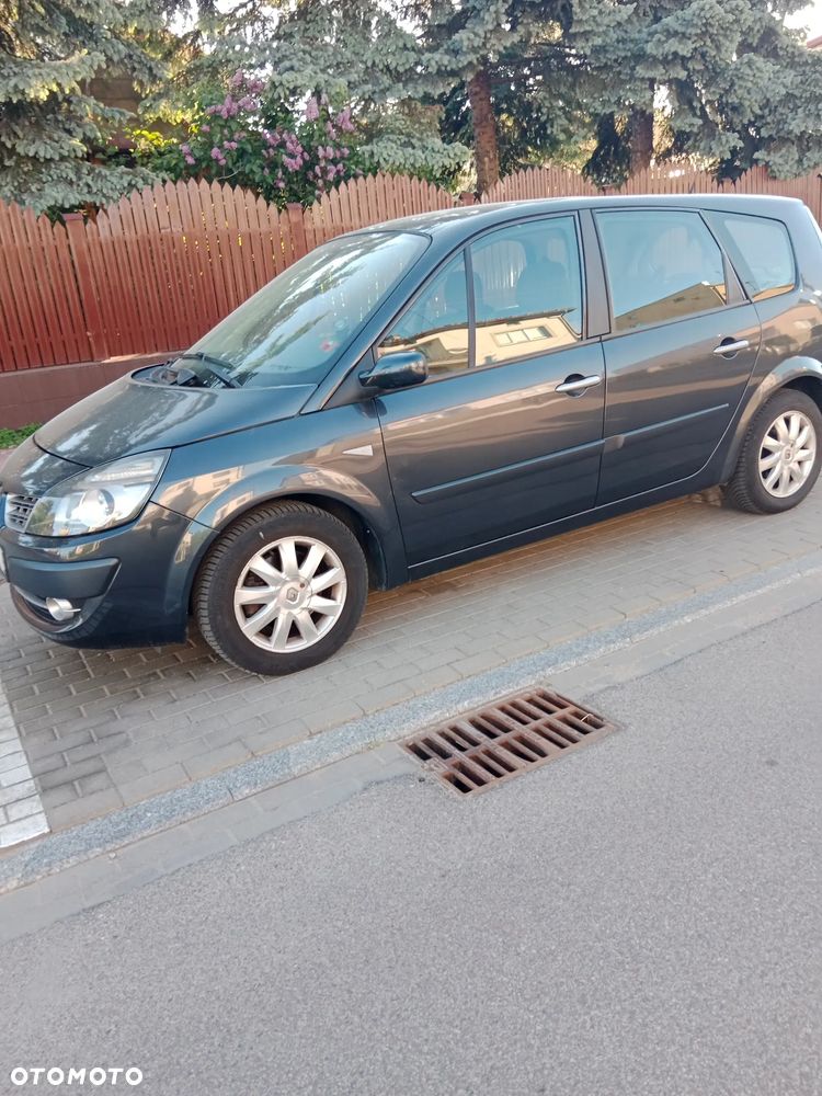 Renault Scenic - 1