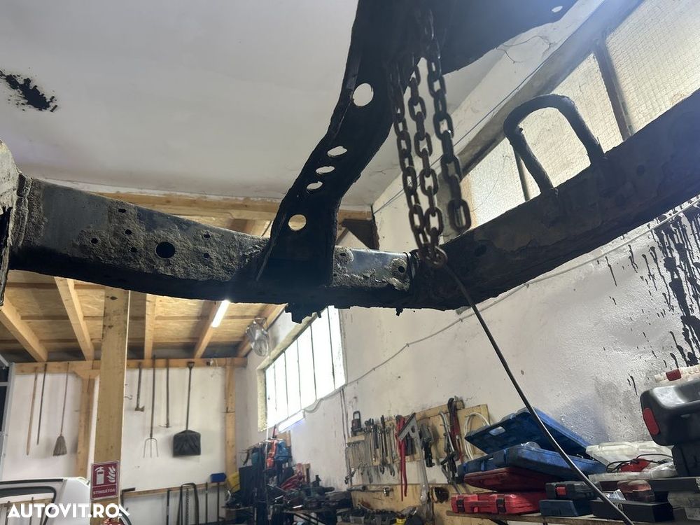 Sasiu Toyota Land Cruiser J12 3.0 D - 4D 2003 2002 - 2010 SUV (1305) - 9