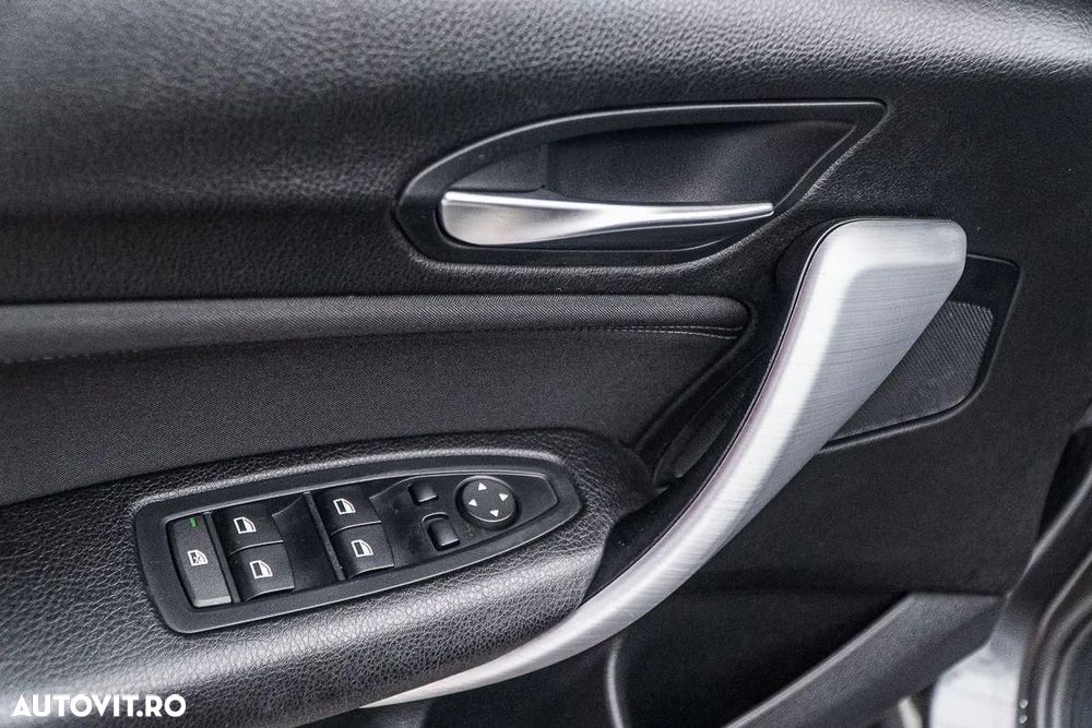 BMW Seria 1 120d Sport Line - 24