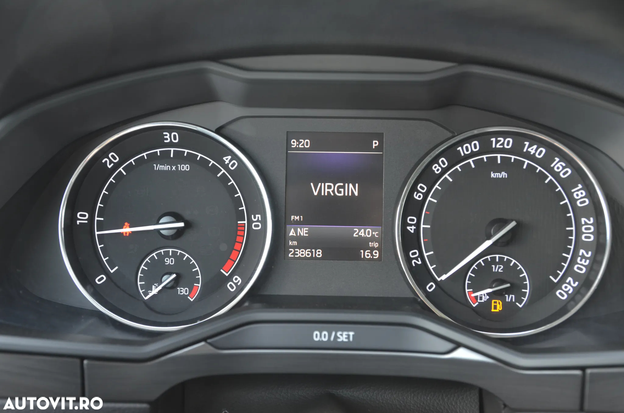 Skoda Superb 2.0 TDI DSG Style - 22
