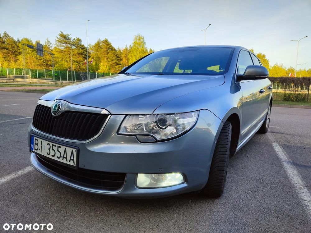 Skoda Superb 2.0 TDI 4x4 Elegance DSG - 2