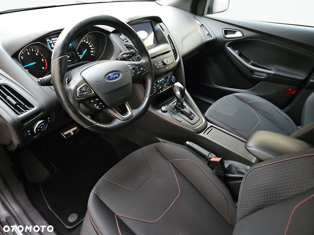 Ford Focus - 12