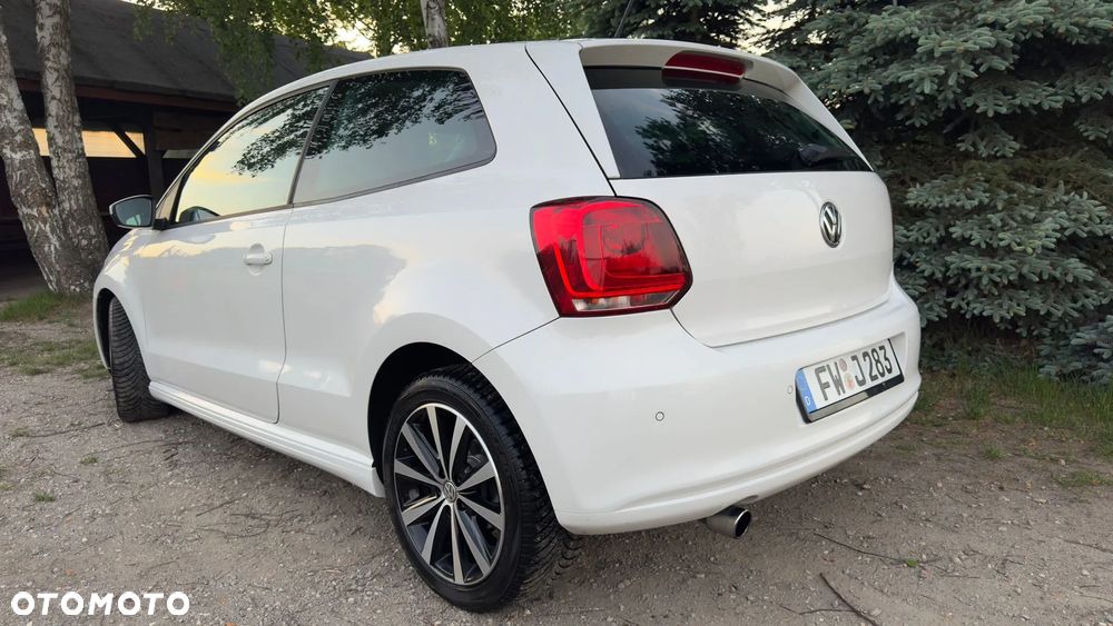Volkswagen Polo - 2