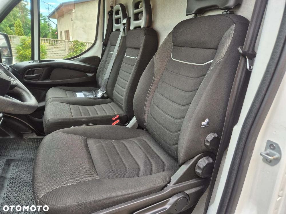 Iveco DAILY 35S18 HIMATIC 3.0 SPROWADZAONY KLIMA MAXI L4H2 - 27