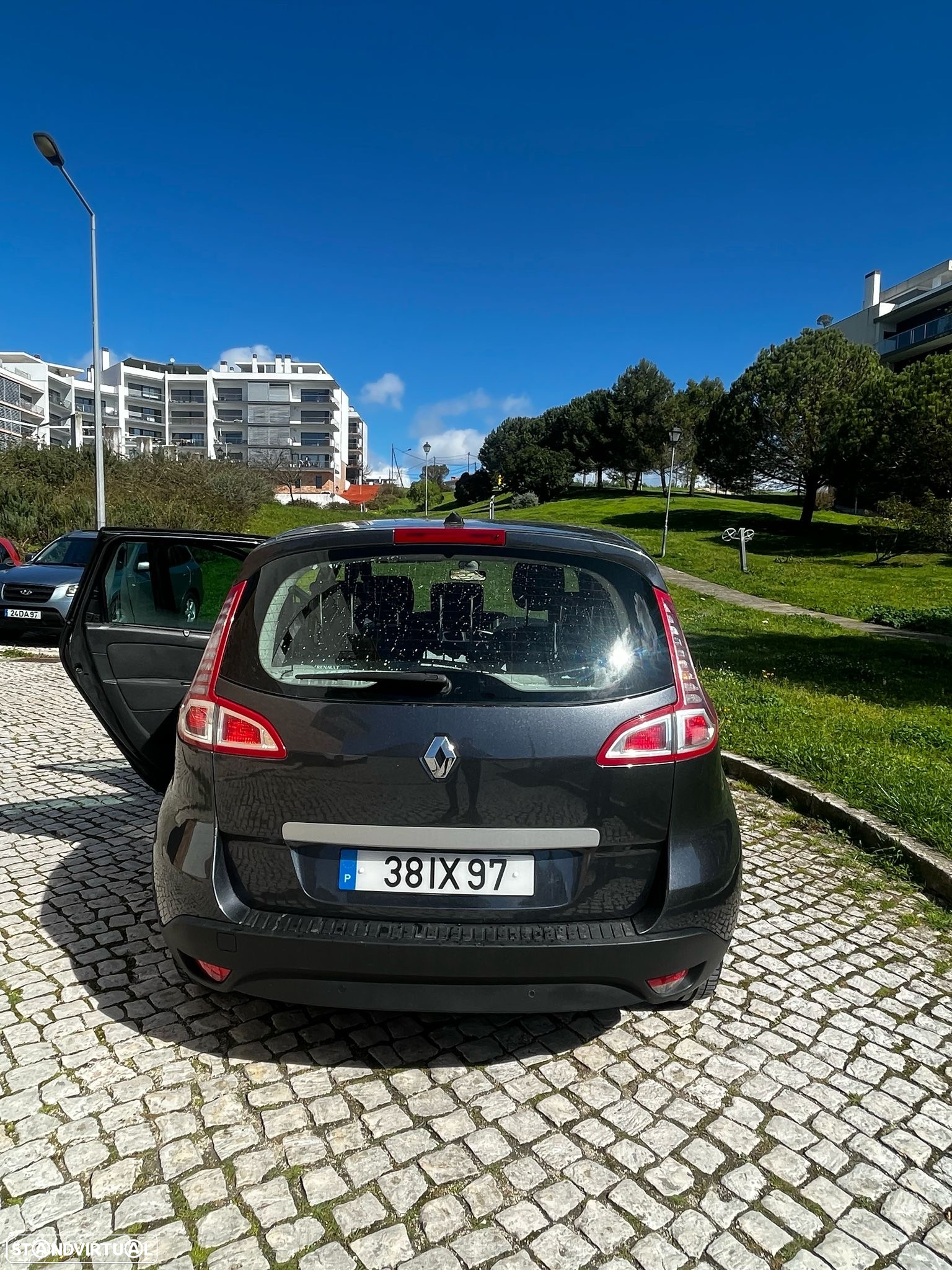 Renault Scénic 1.5 dCi Dynamique S - 5
