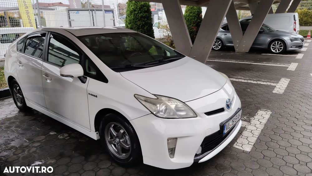 Toyota Prius - 5