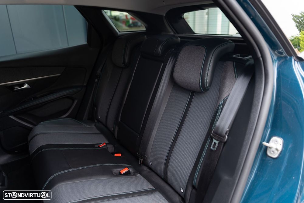 Peugeot 3008 1.6 Hybrid Allure e-EAT8 - 29