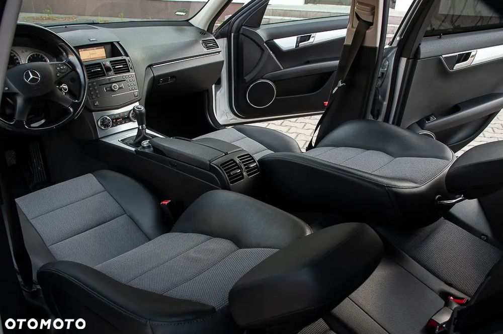 Mercedes-Benz Klasa C 180 Kompressor Avantgarde - 34