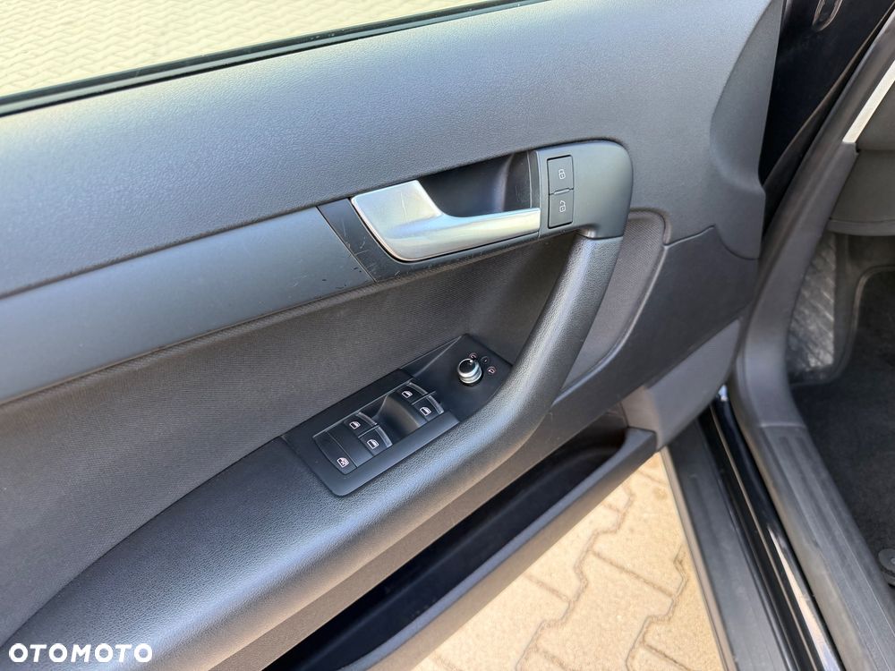 Audi A3 Sportback 1.6 TDI DPF Ambition - 10