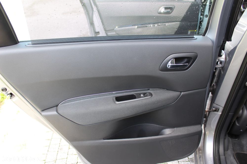 Peugeot 5008 1.6 HDi Active - 17