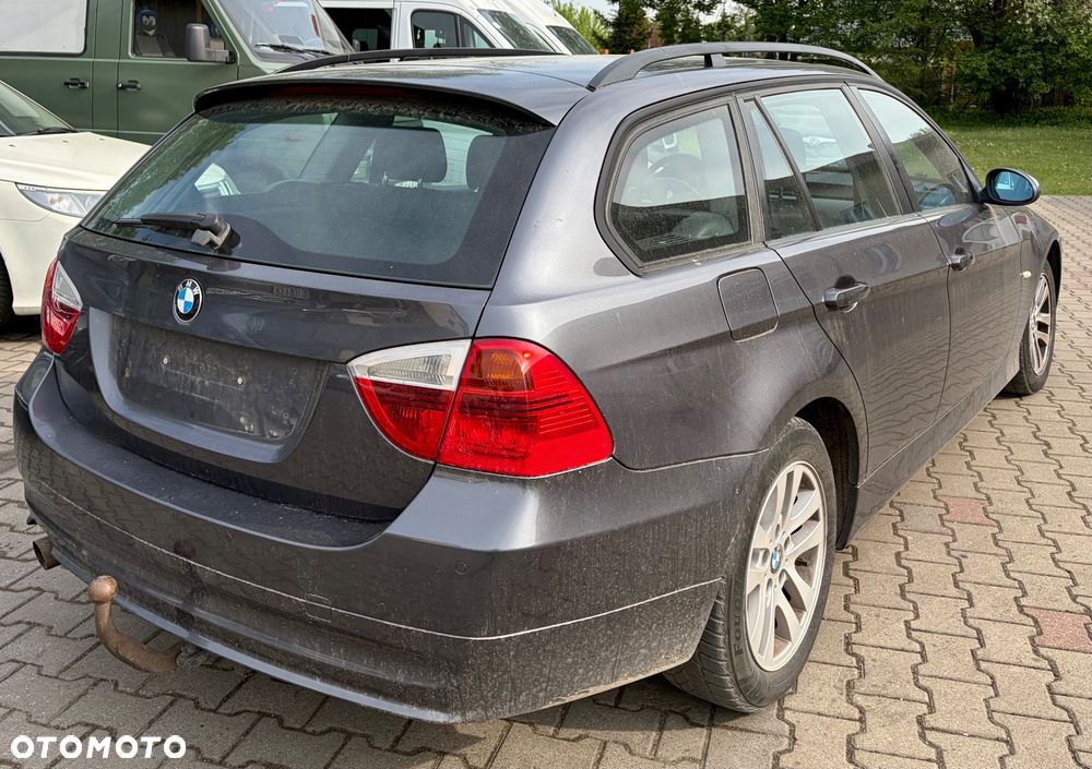 BMW Seria 3 318i Edition Lifestyle - 4