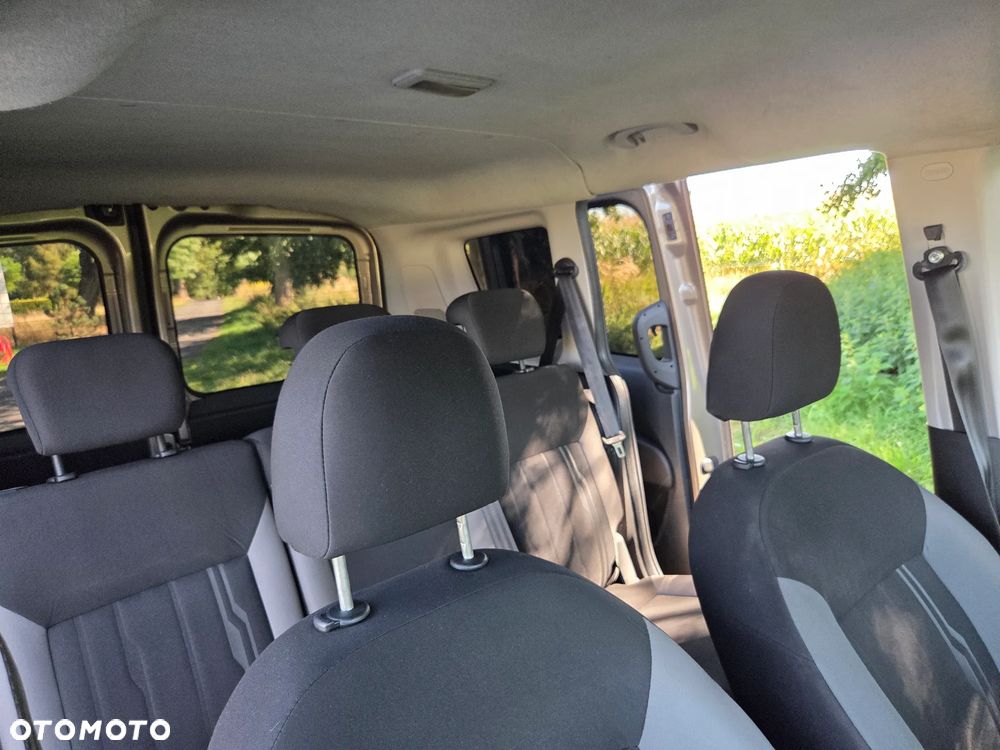 Fiat Doblo 1.4 16V Active - 20