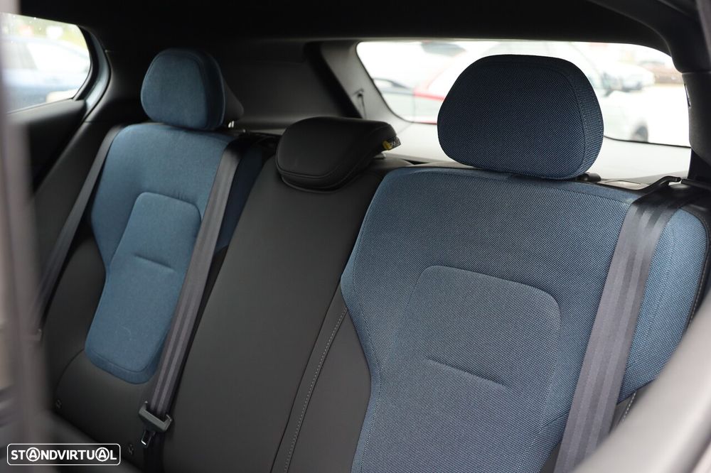 Volvo EX30 51 kWh Single Motor Plus - 11