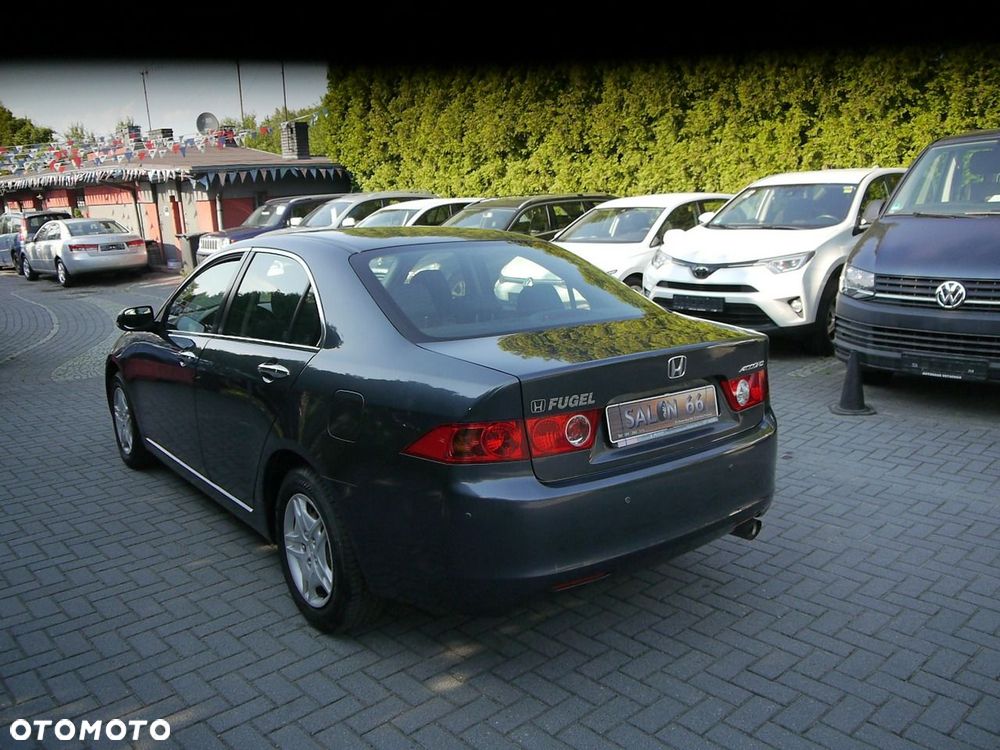 Honda Accord 2.0 Executive - 7