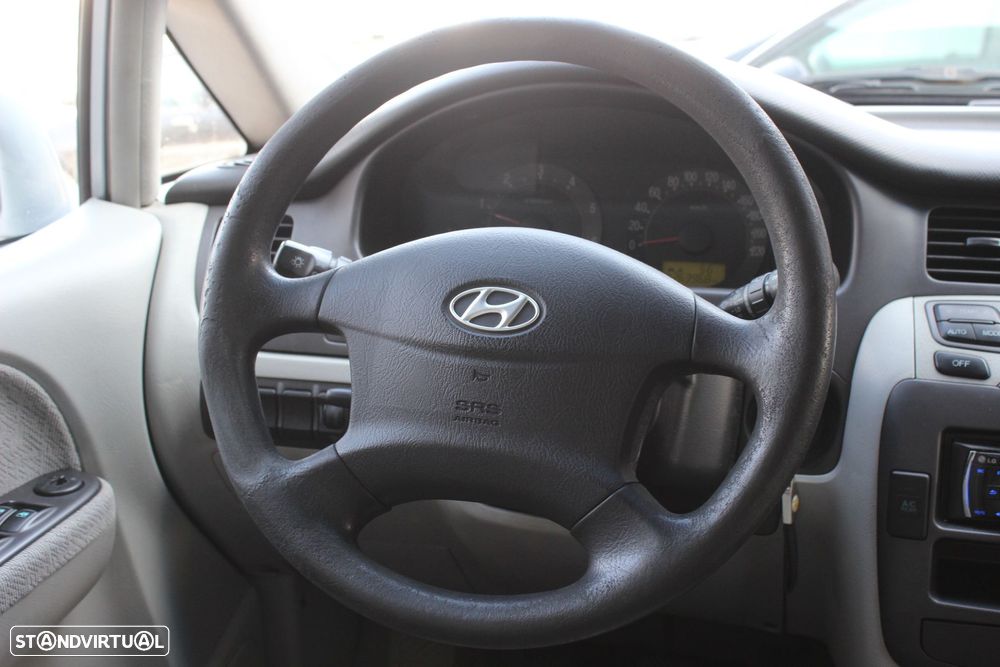 Hyundai Trajet 2.0 CRDi GL - 12