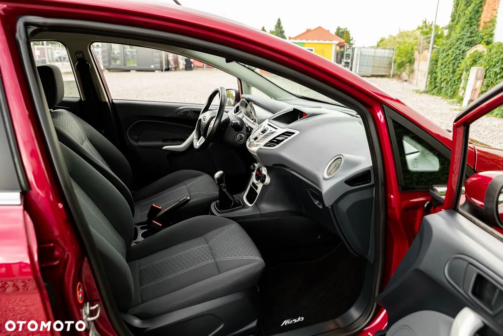 Ford Fiesta 1.6 Ti-VCT Ghia - 24