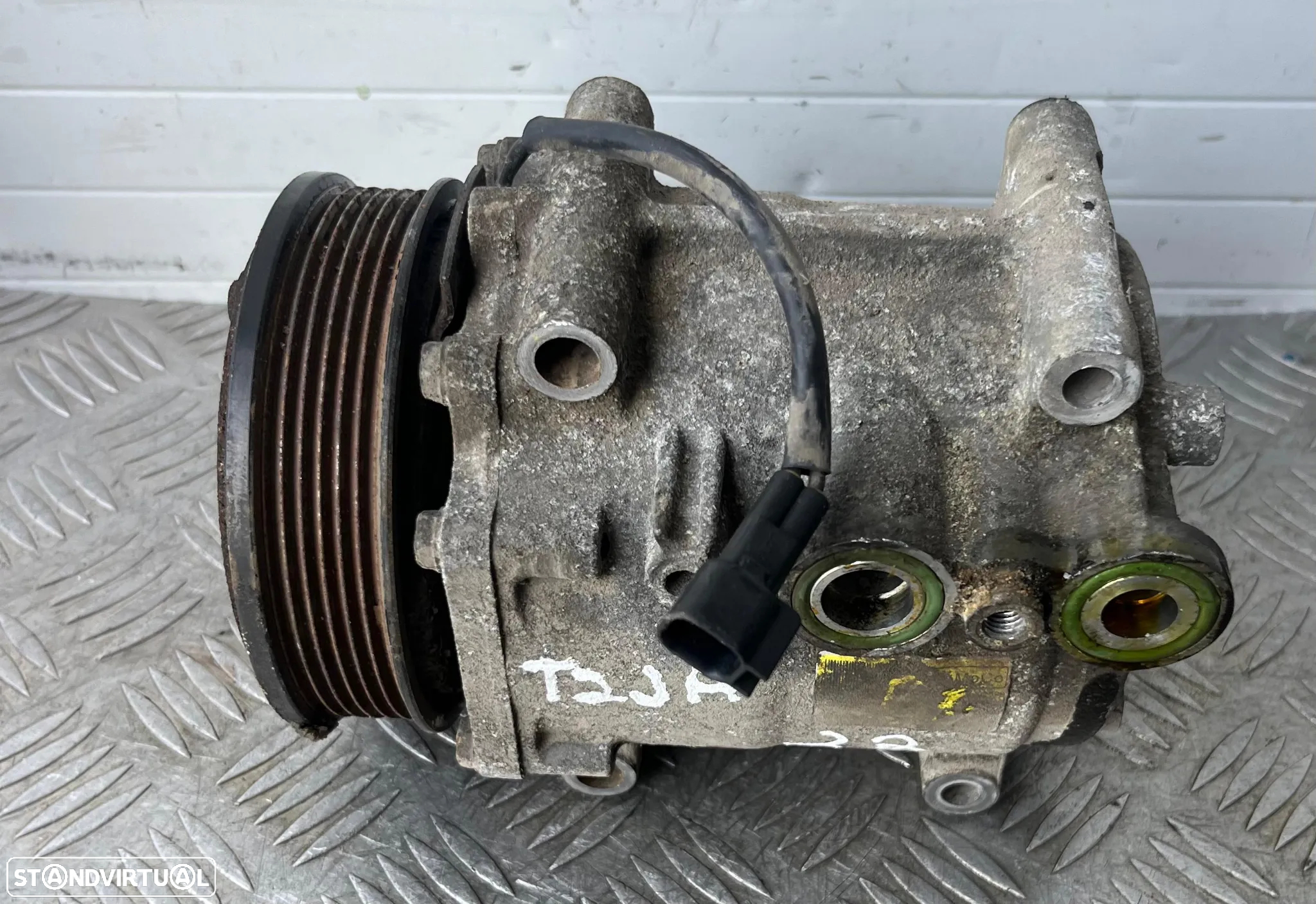 Compressor Ar Condicionado Ford Fiesta VI 1.6 TDCI Ref: 8V5119D626/T2JA - 2