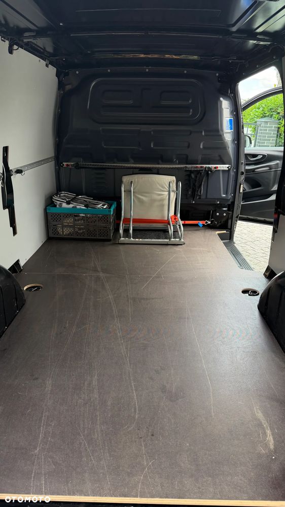 Mercedes-Benz VITO - 13