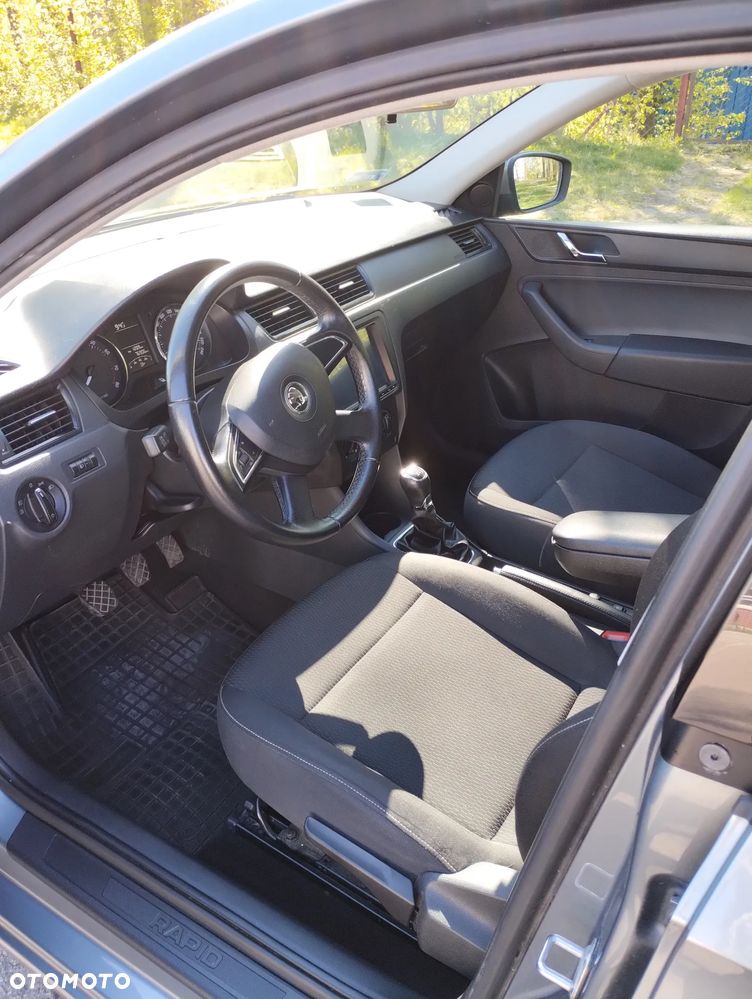 Skoda RAPID 1.2 TSI Ambition - 8
