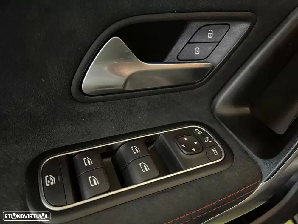 Mercedes-Benz CLA 250 e AMG Line — fotografia 42