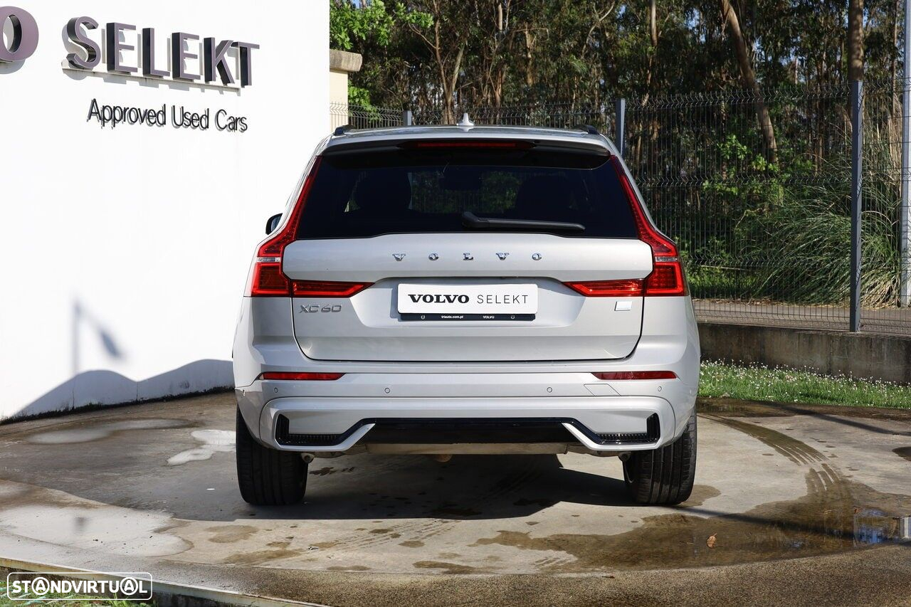 Volvo XC 60 2.0 T6 PHEV Ultimate Dark AWD - 4