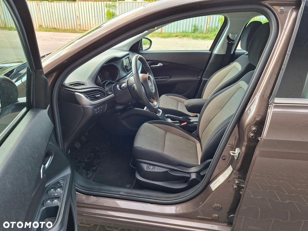 Fiat Tipo 1.4 16V Lounge - 11