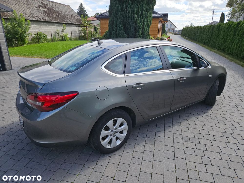 Opel Astra 1.4 T EU6 - 4