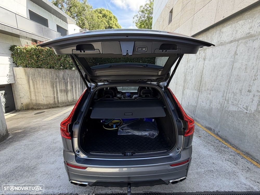 Volvo XC 60 2.0 T8 PHEV R-Design AWD - 15