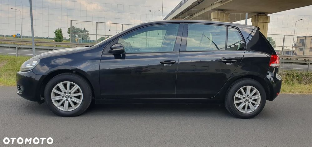 Volkswagen Golf - 6