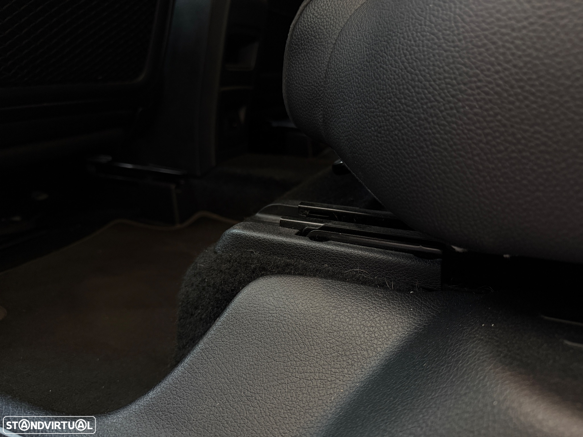 Mercedes-Benz GLB 180 d AMG Line - 24