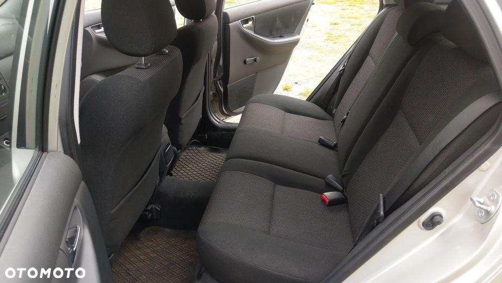 Toyota Corolla 1.6 VVT-i Terra - 22