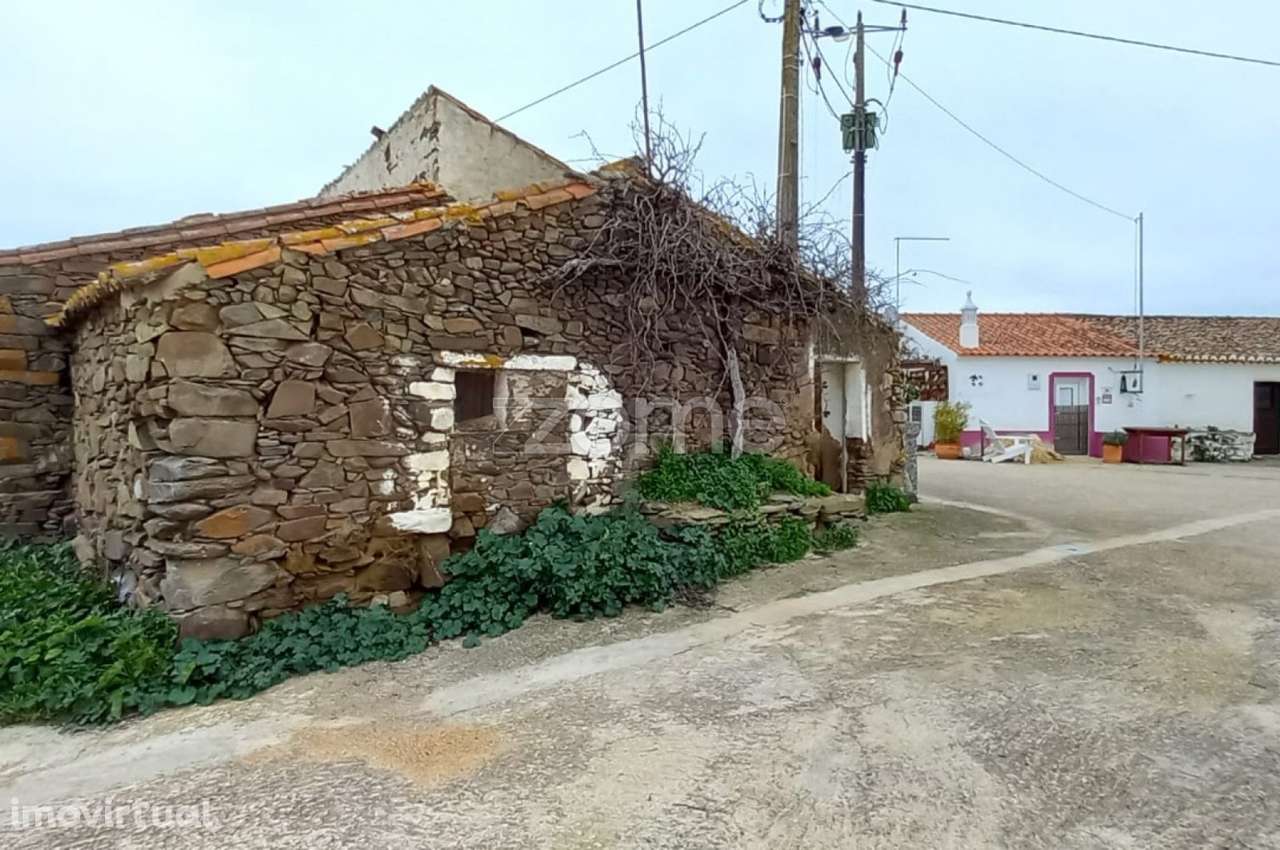 Moradia em pedra para recuperar - Grande imagem: 2/5