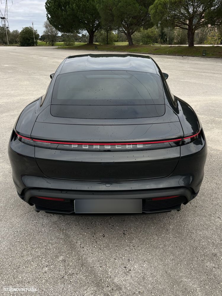 Porsche Taycan Turbo - 23