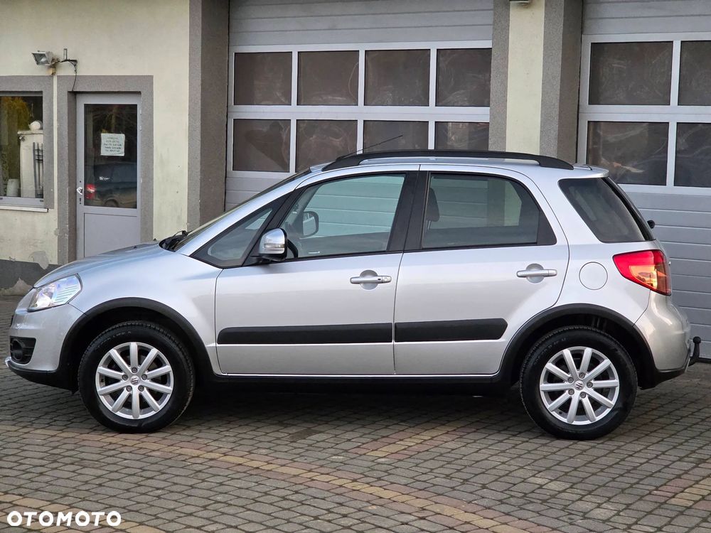 Suzuki SX4 1.6 VVT 4x4 Style - 10