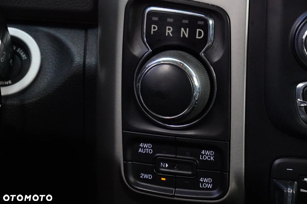 RAM 1500 Crew Cab Shortbed Bighorn - 33