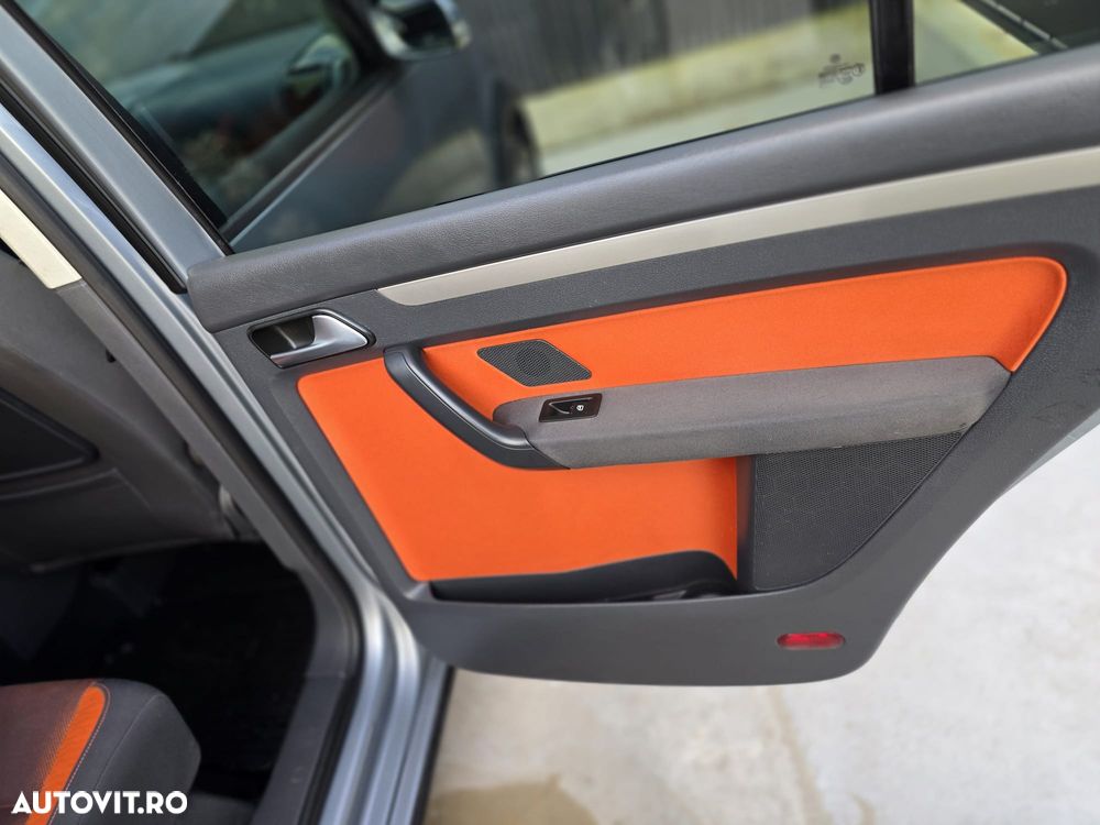 Volkswagen Touran 1.4 TSI Cross - 11