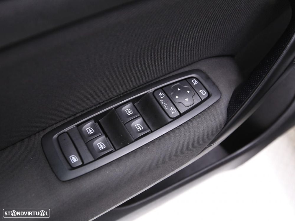 Renault Mégane Grand Coupe - 14