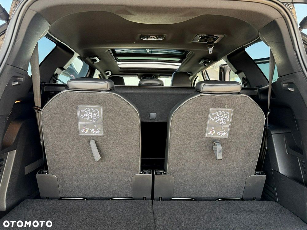 Peugeot 5008 - 11