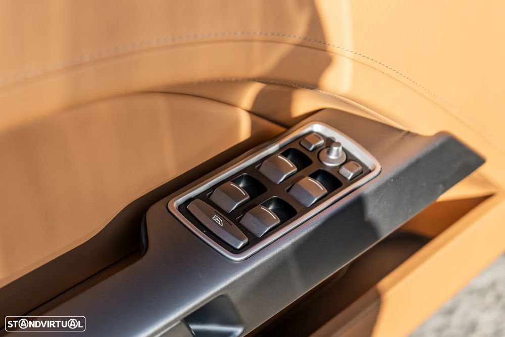 Aston Martin Rapide V12 Touchtronic 2 S - 24