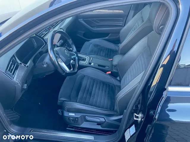 Volkswagen Passat 2.0 TSI Elegance DSG - 9