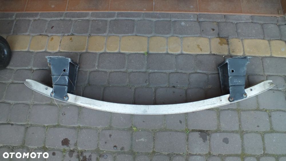 Belka zderzaka przedniego Mercedes w 245 - 2