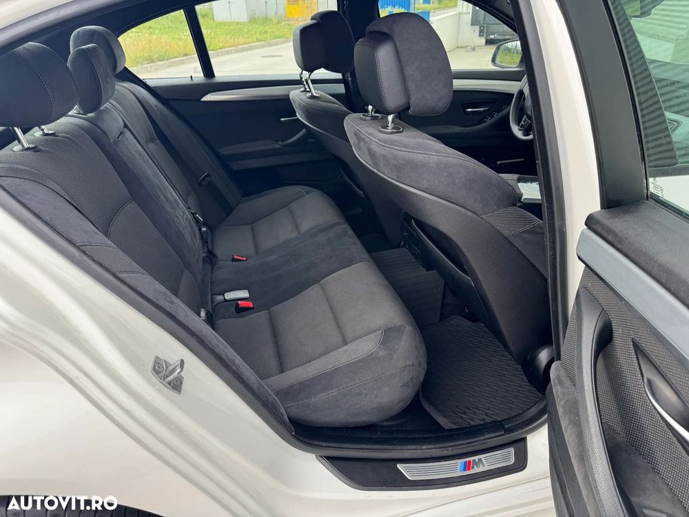 BMW Seria 5 525d xDrive Sport-Aut. - 25