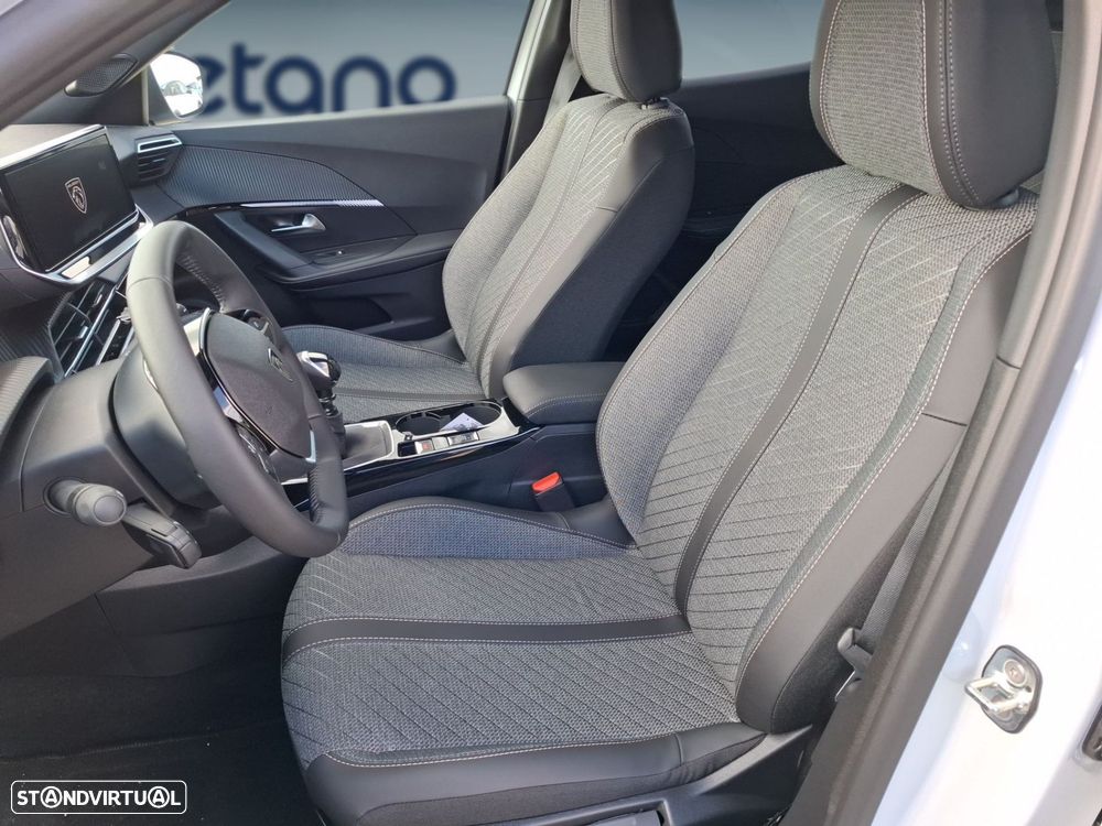 Peugeot 2008 1.2 Allure - 11