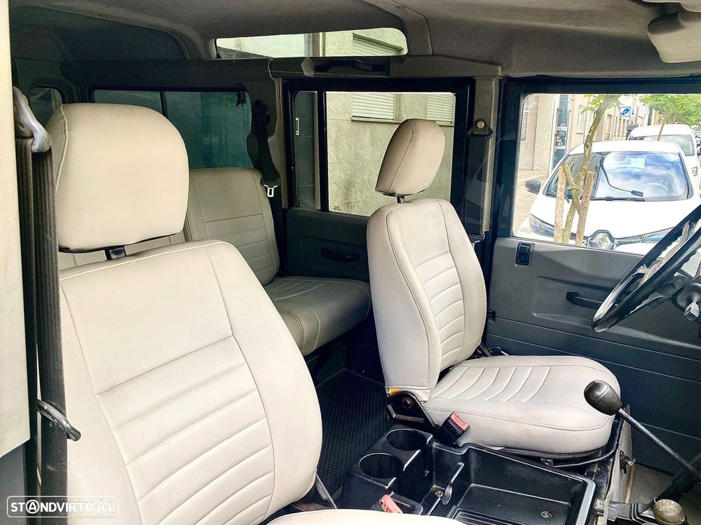 Land Rover Defender 110 2.5 TD5 Metal Top - 24