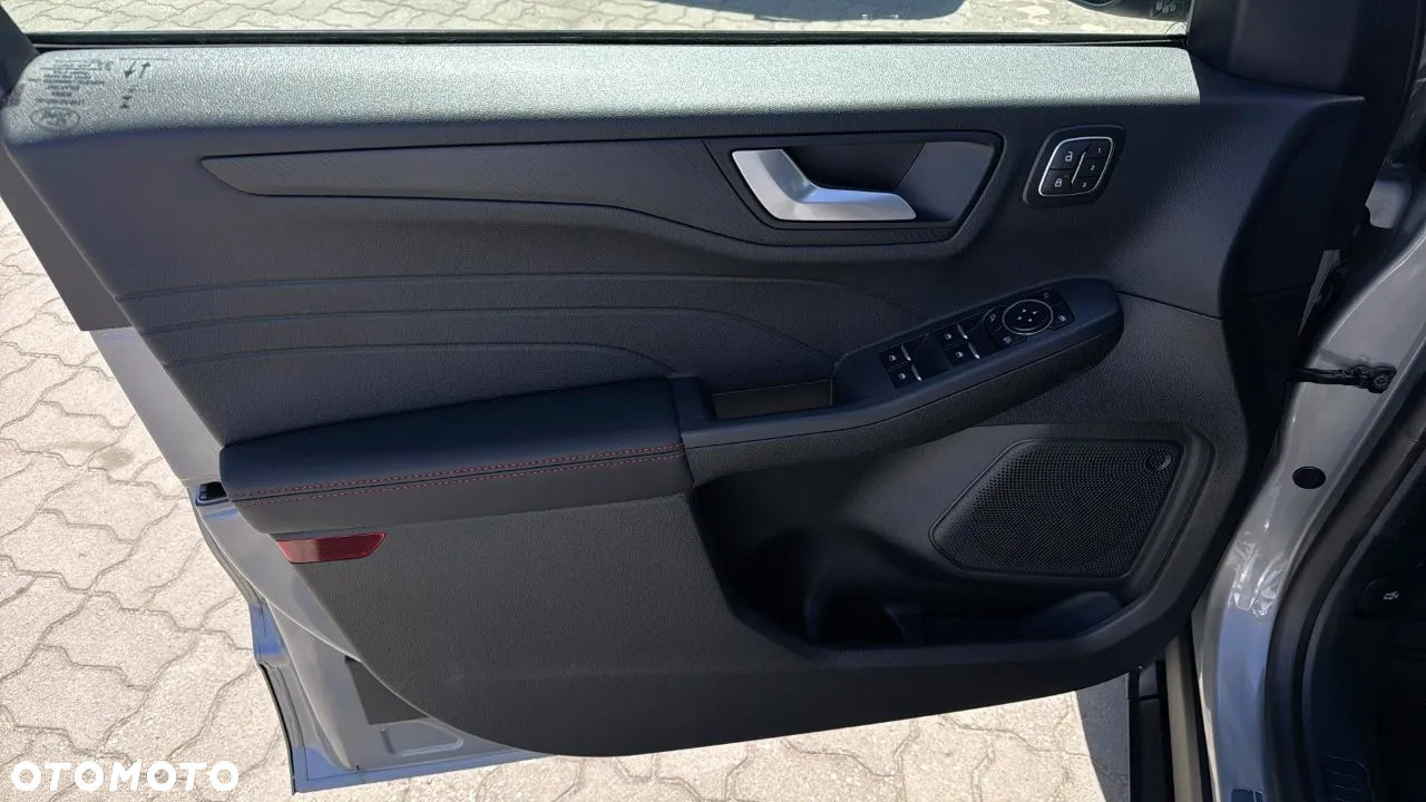 Ford Kuga - 8