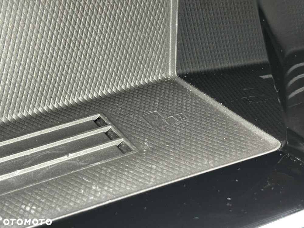 Volkswagen Golf 1.5 eTSI mHEV Style DSG - 26