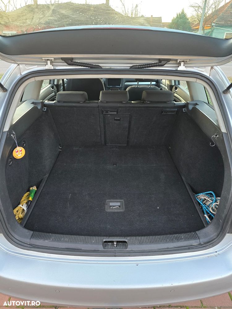 Volkswagen Golf - 16