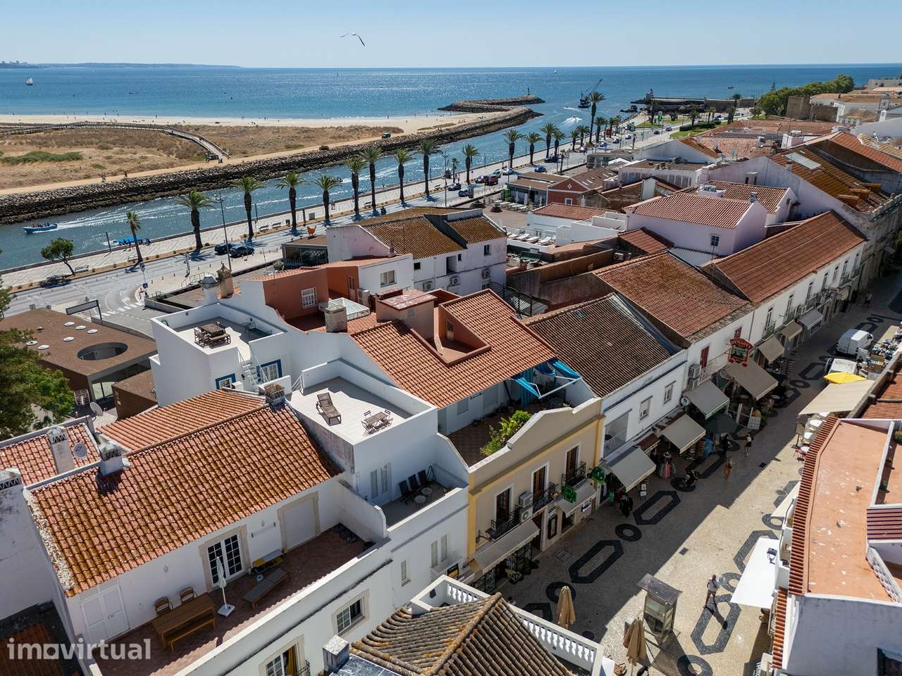 DUPLEX T2 NO CENTRO HISTÓRICO DE LAGOS, TERRAÇOS E ROOFTOP COM VISTA P - Grande imagem: 2/26